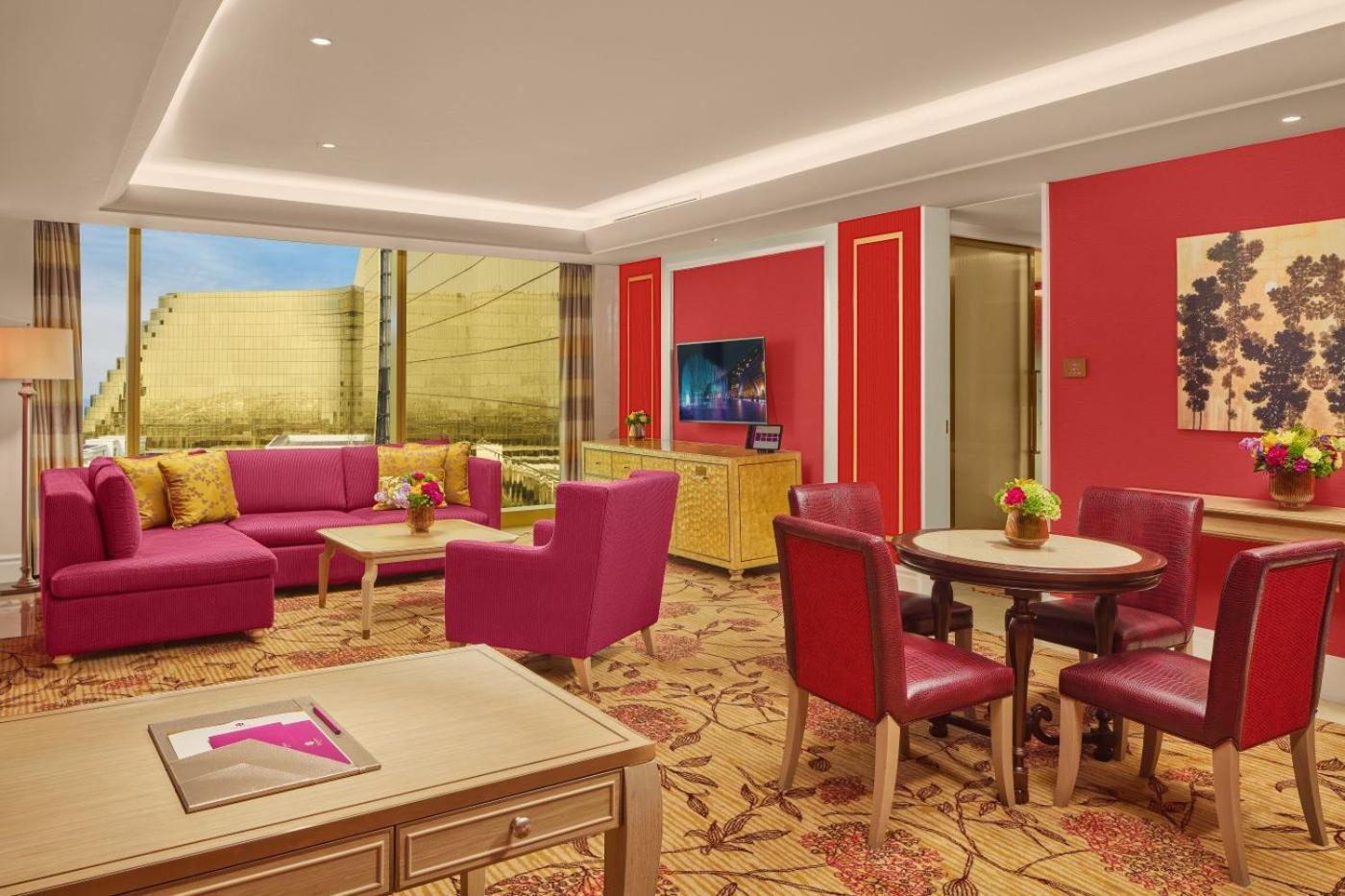 Okada Manila Ξενοδοχείο Πασάι Εξωτερικό φωτογραφία A suite at Wynn Las Vegas